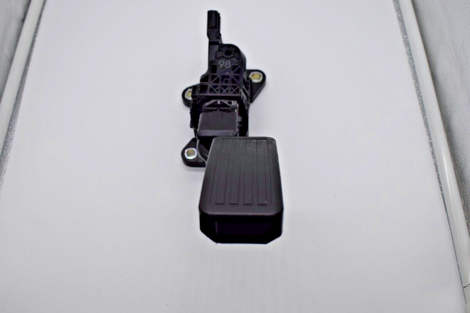 NEW for Honda CR-V 2013 Diesel Gaspedal 2700000400 AME15793 Q