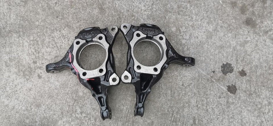 for Toyota Left Front Steering Knuckle for 2017+ for Camry , for Avalon 4321206260 Q