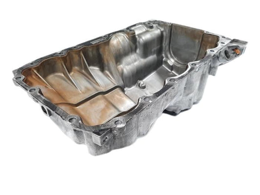 The lower oil pan is suitable for BMW 230i, 330e, 330i, 430i 2.0L RWD models (2017-2020). Q