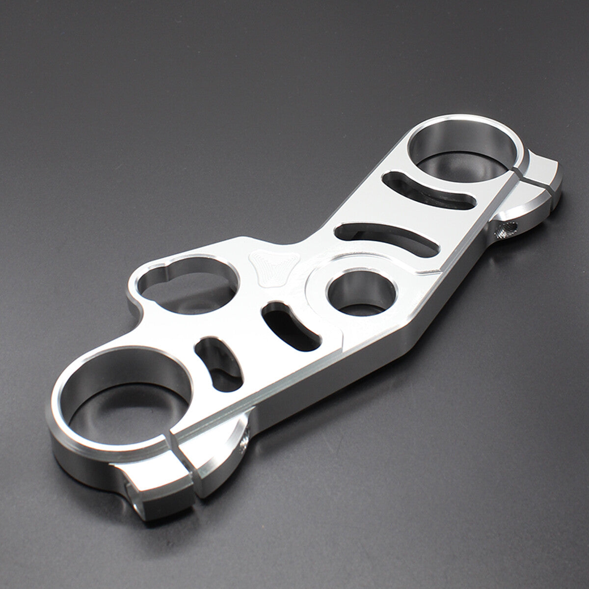 CNC silver three-tree top clamp suitable for Suzuki GSXR1000 07-2008/GSX-R 600/750 06-09