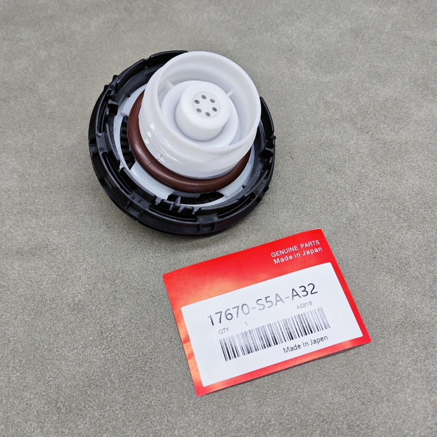 Gas fuel filler cap suitable for 2001-2005 for Honda for Civic S2000 Element 17670-S5A-A32