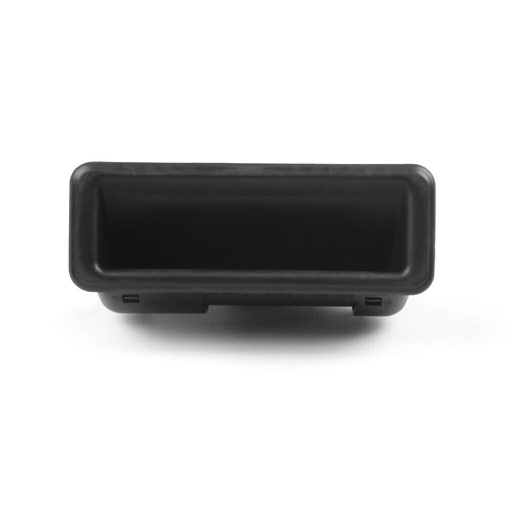 Applicable to E60, E90, E91, E92, and E70 models with 51247118158 or 7118158. This is the trunk handle release switch for starting the trunk. n