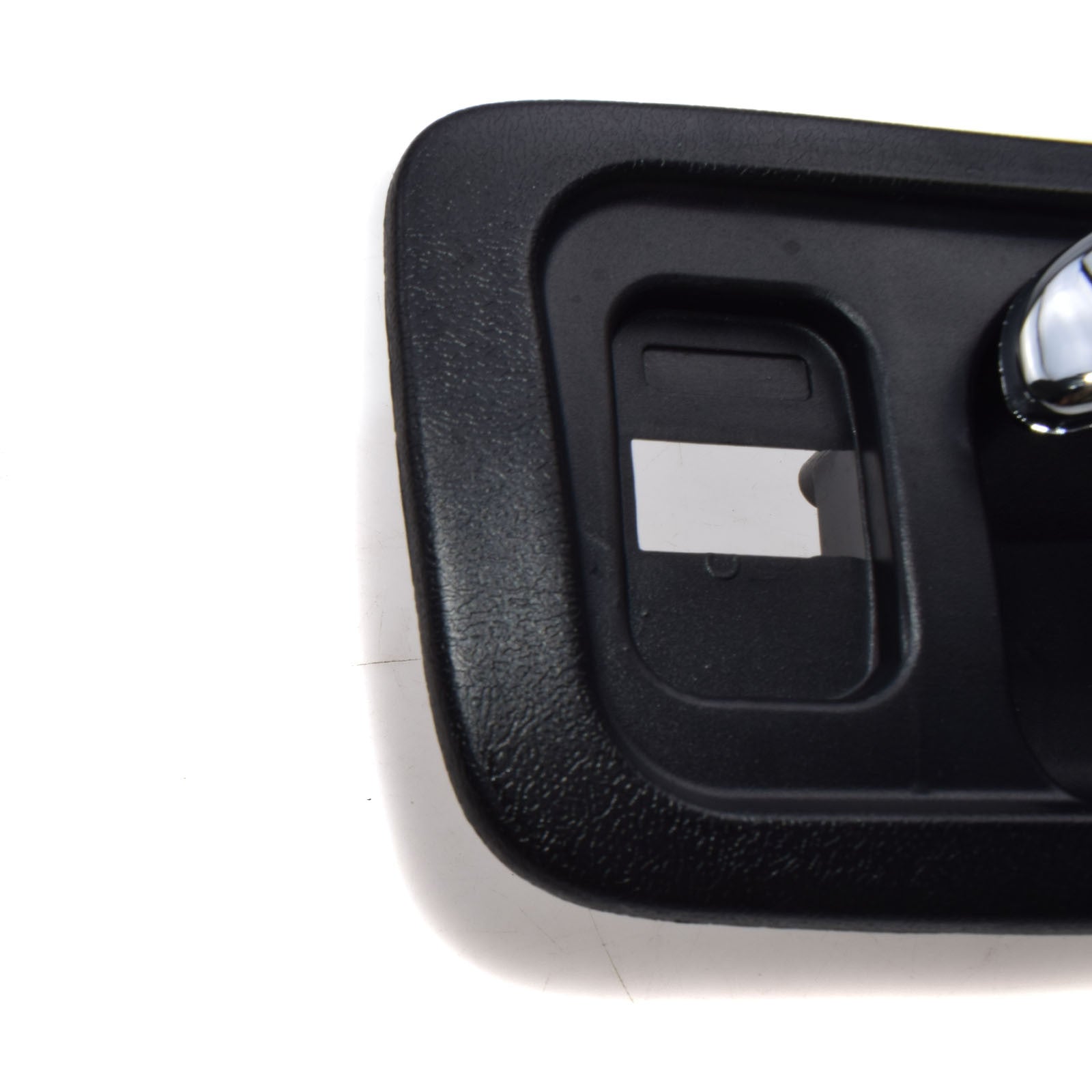 The front left inner door handle is suitable for Honda Accord sedans from 1994, 1996, and 1997. n