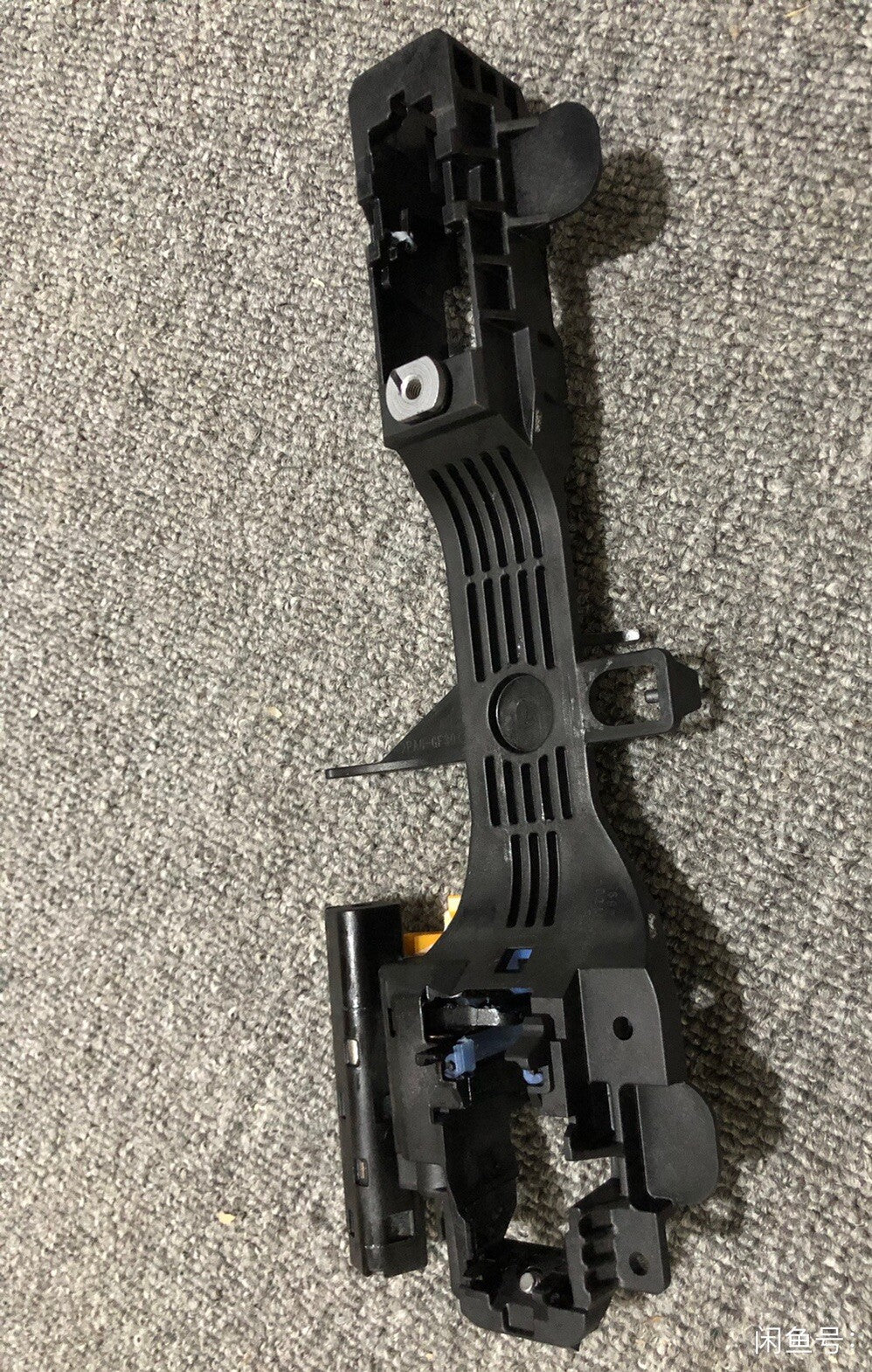 for Toyota Front Right Door Handle Frame 69201-02450 for 2014-2019 for Corolla