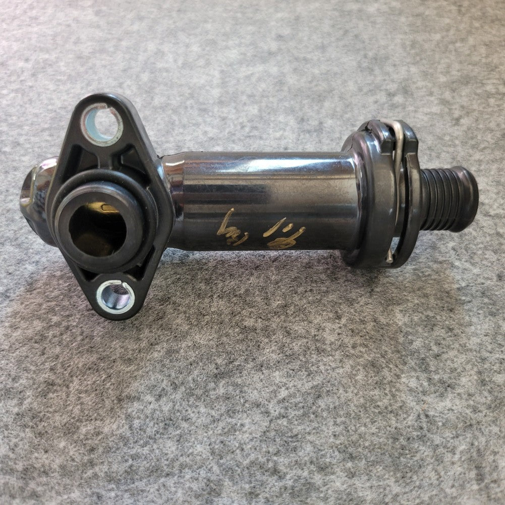 Engine Coolant Thermostat Housing for BMW 3 E90 E60 X3 X5 X6 Q
