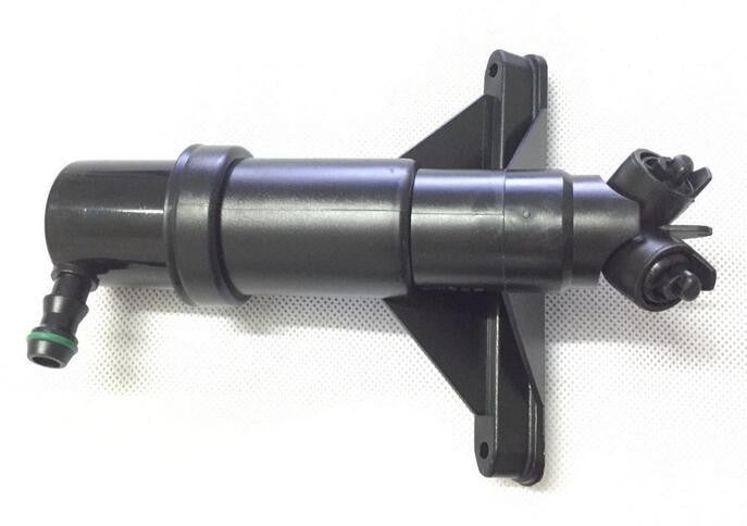 The brand-new left-side headlight washing machine nozzle cylinder is suitable for E60 E61 525i 530i - n
