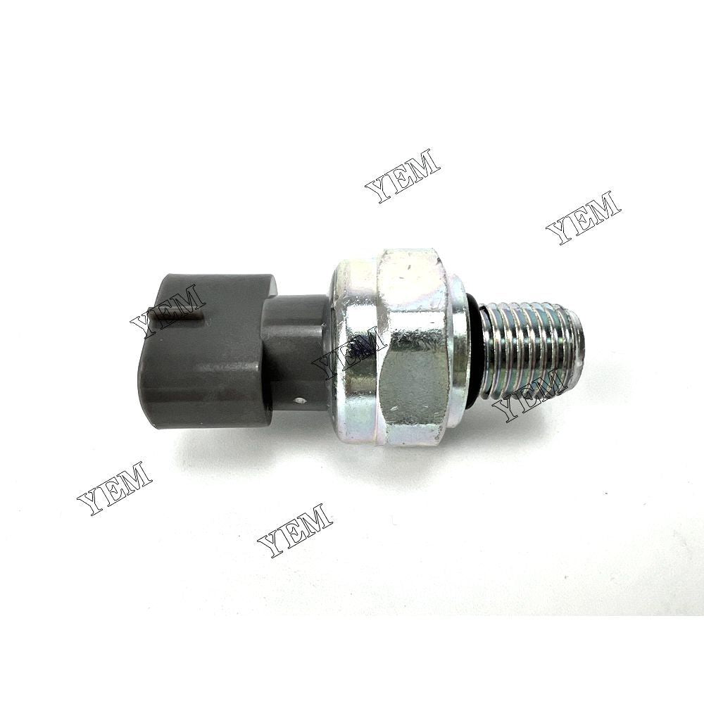 4HK1 Oil Pressure Sensor Fit for Isuzu Diesel Engine Spare Parts.