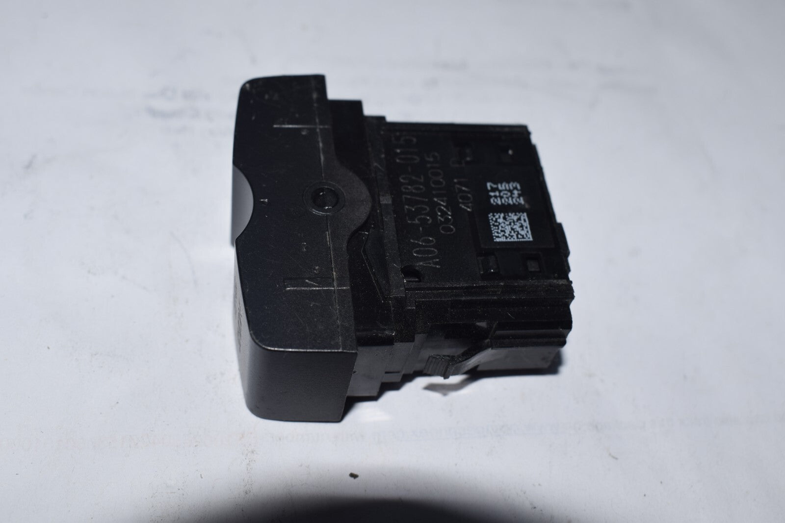 for Freightliner Cascadia A06-53782-015 Engine Stop Cover Switch - n