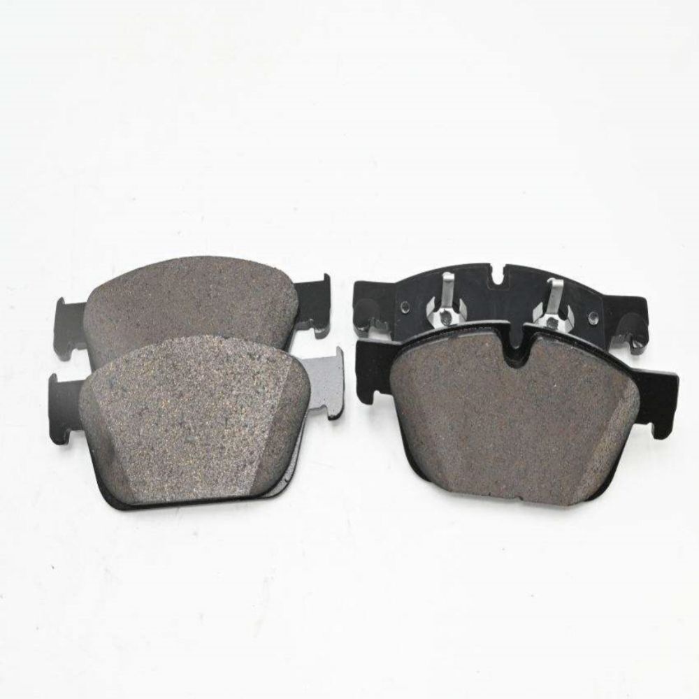 Front Wheel Brake Pad Set A0074200920 0074200920 Q