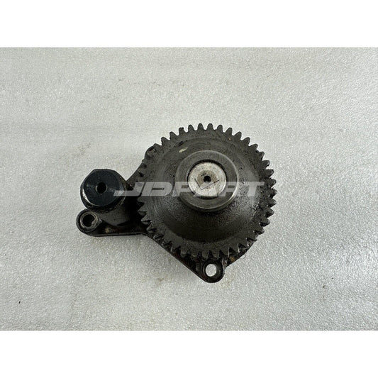 3TNV88 oil pump 129407-32000 is suitable for excavator engine parts.