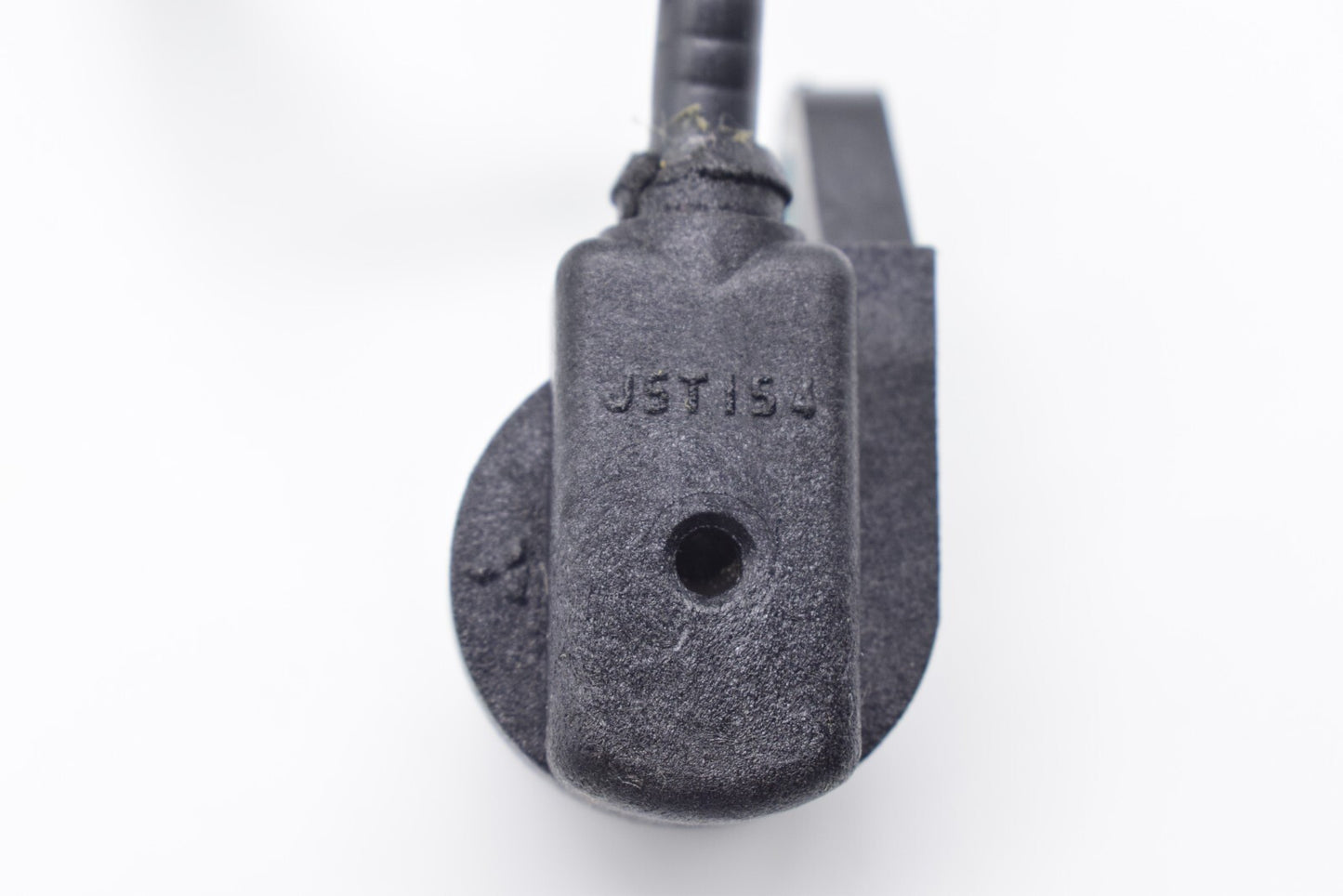 Crankshaft position sensor ZM01-18-221A J5T154 suitable for Mazda Protege 1.6L L4 99-2003- n