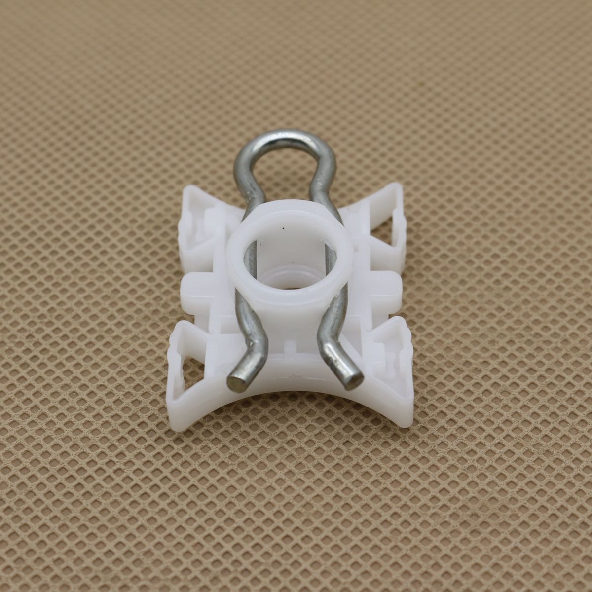 1 window adjuster sliding pivot clip 51321938884 suitable for BMW E32 E34 E36 E92 E93