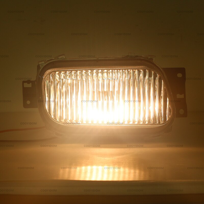 Right front bumper fog light with bulb for Mitsubishi Canter FUSO FE 7/8 2005-11