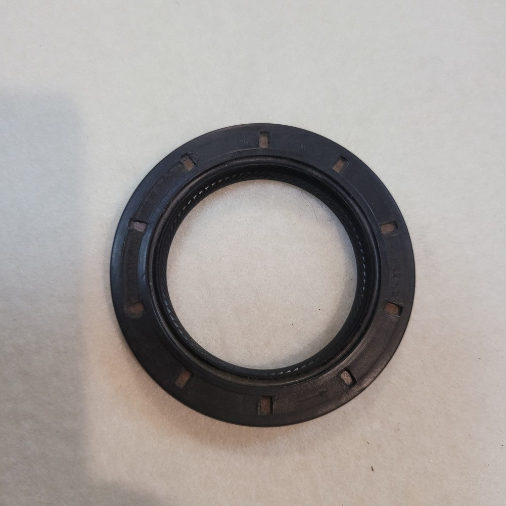 The transmission rear seal is suitable for Mercedes-Benz 722.6 and 722.9.