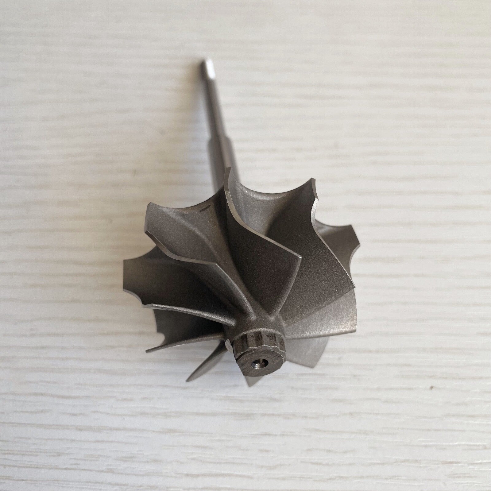 TD04H 44.2/52 mm 9-blade turbine wheel/turbine shaft and wheel