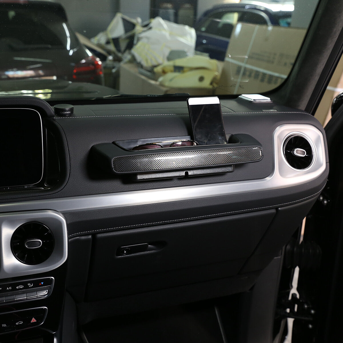 Compatible with G-Class W463, G500, G55, G63, for Co -pilot's grip handle storage box (2019-2022) n
