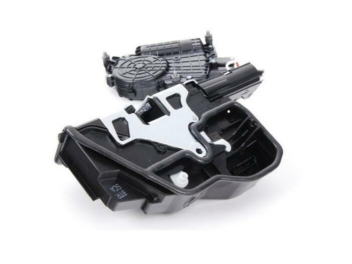 One-piece right front soft-close door lock mechanical actuator for F10 F01 528i- n