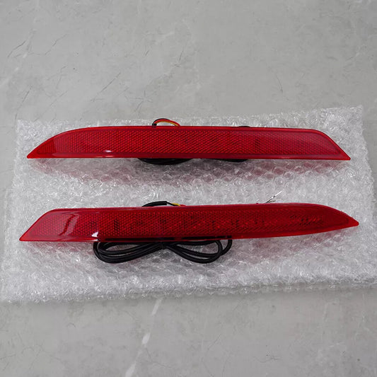 Applicable to 2016 for Honda Accord rear bumper reflector lights, taillights, and brake lights (red)
