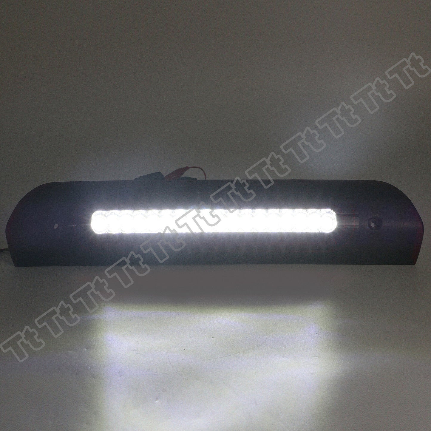 Suitable for 2002-2008 for Dodge for Ram 1500 2500 3500 LED third brake light and taillight cargo light. Q