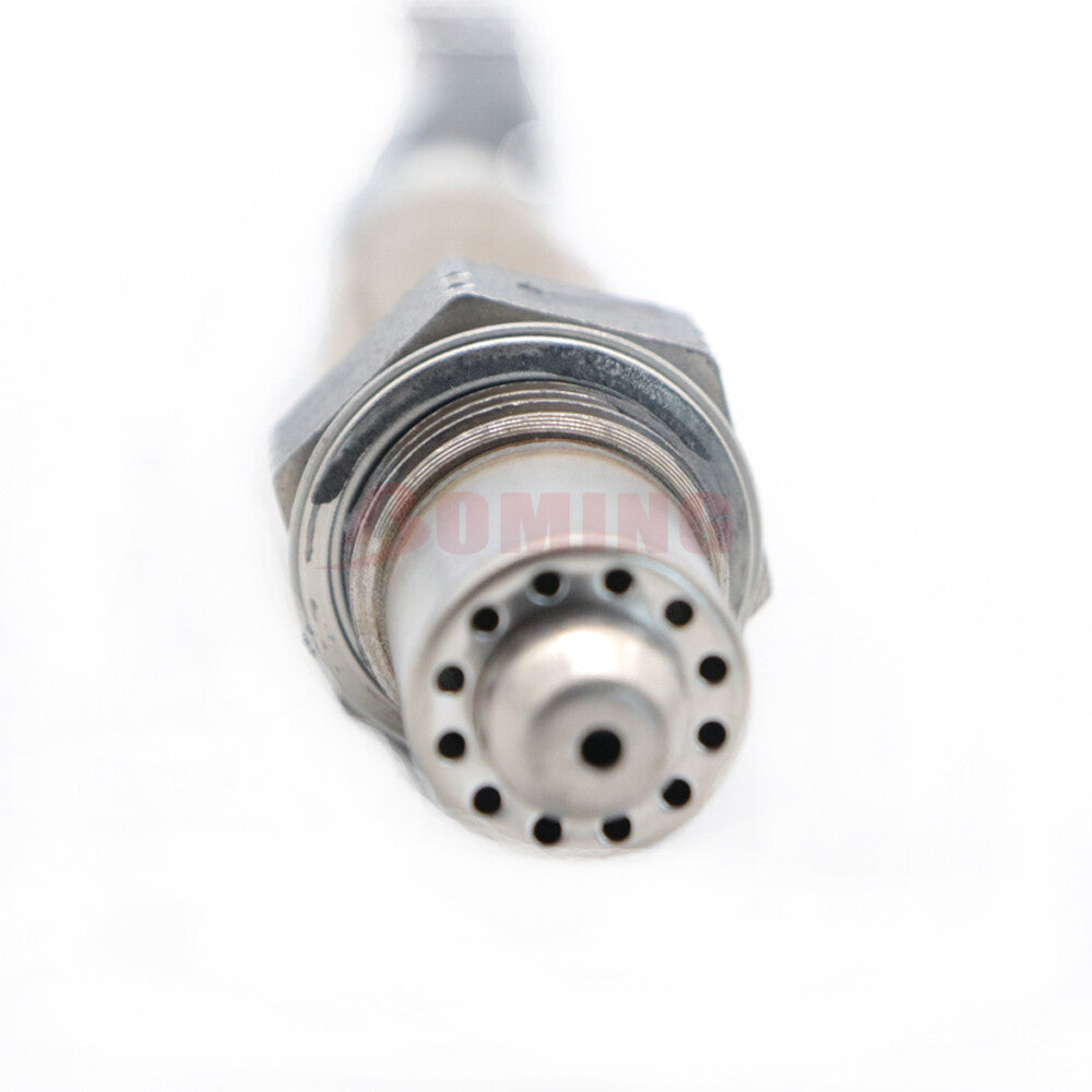 One 7861-93-3320 water temperature sensor is suitable for Komatsu PC130-7 and PC200-7 excavators.