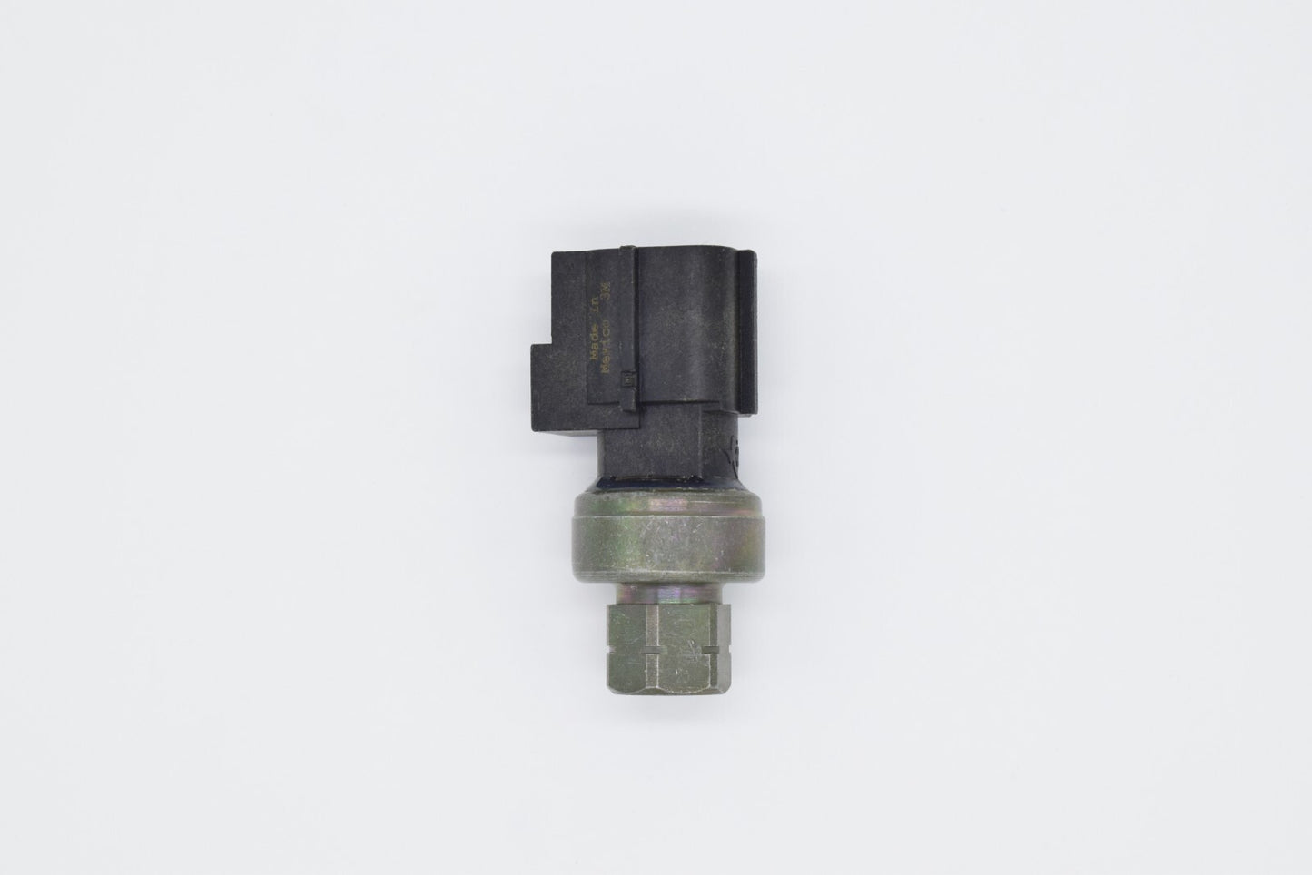 Air conditioning pressure sensor 05072384AA is suitable for Chrysler and for Dodge vehicles. n