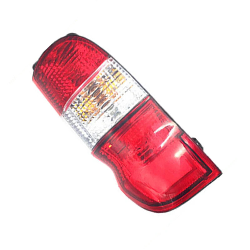 Suitable for Toyota Hiace IV turn signal light and right taillight assembly
