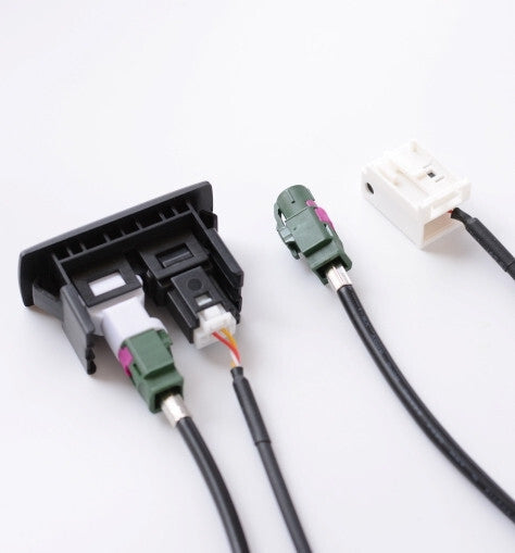 Retrofit Aux USB socket Cable for Mercedes Audio 20 50 APS NTG2 W203 W164 W221