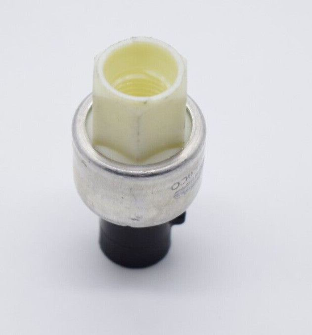 Air conditioning pressure sensor 52457853- n