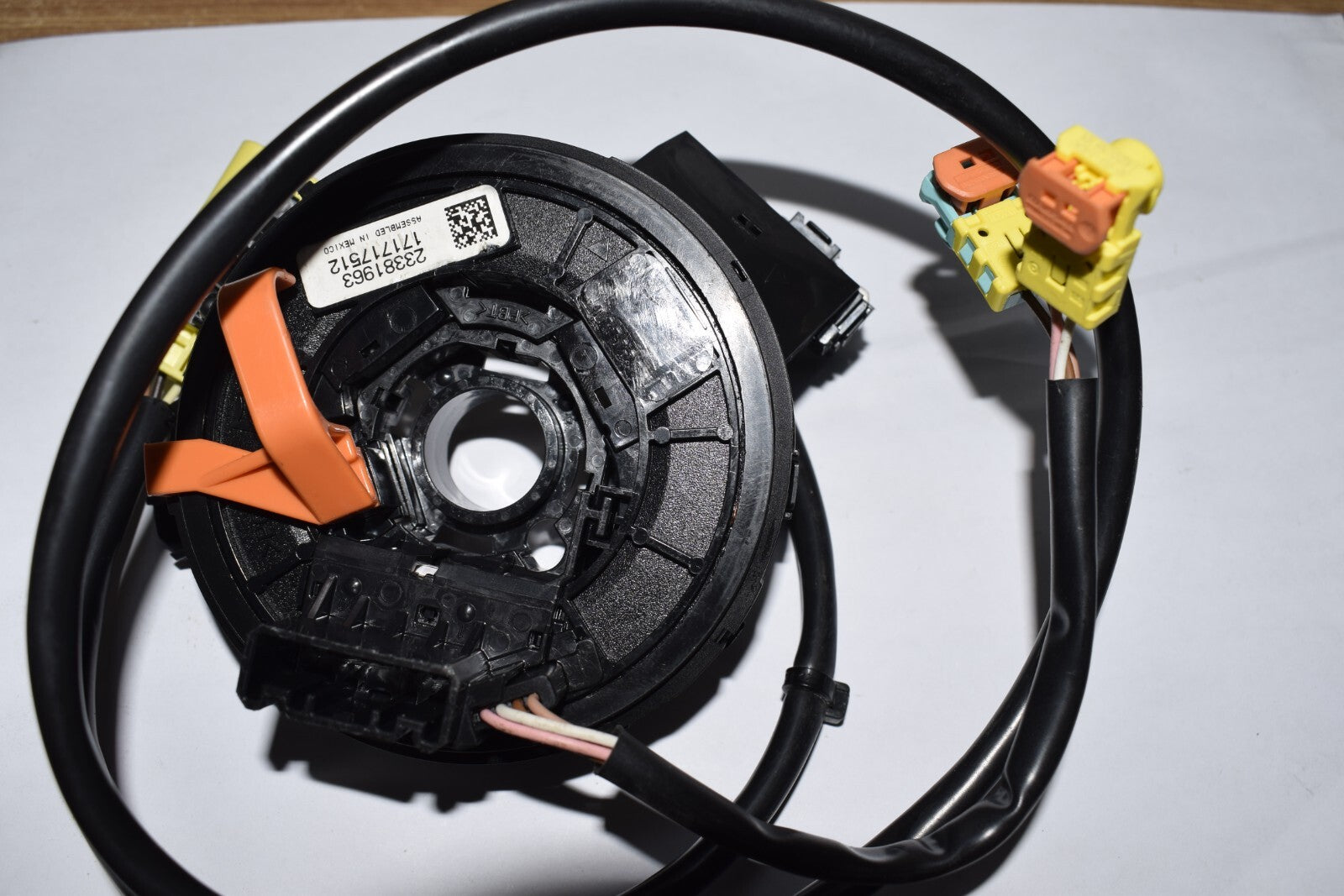 Steering wheel clock spring 23381963, suitable for 2014-17 Tahoe for GMC and for Cadillac for Yukon . n