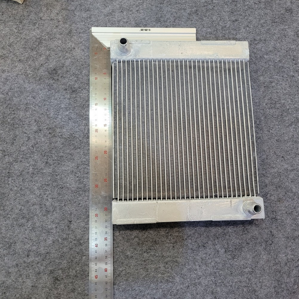 Additional water-cooled radiators are available for the for Mercedes S W222 S63 2013-2022.