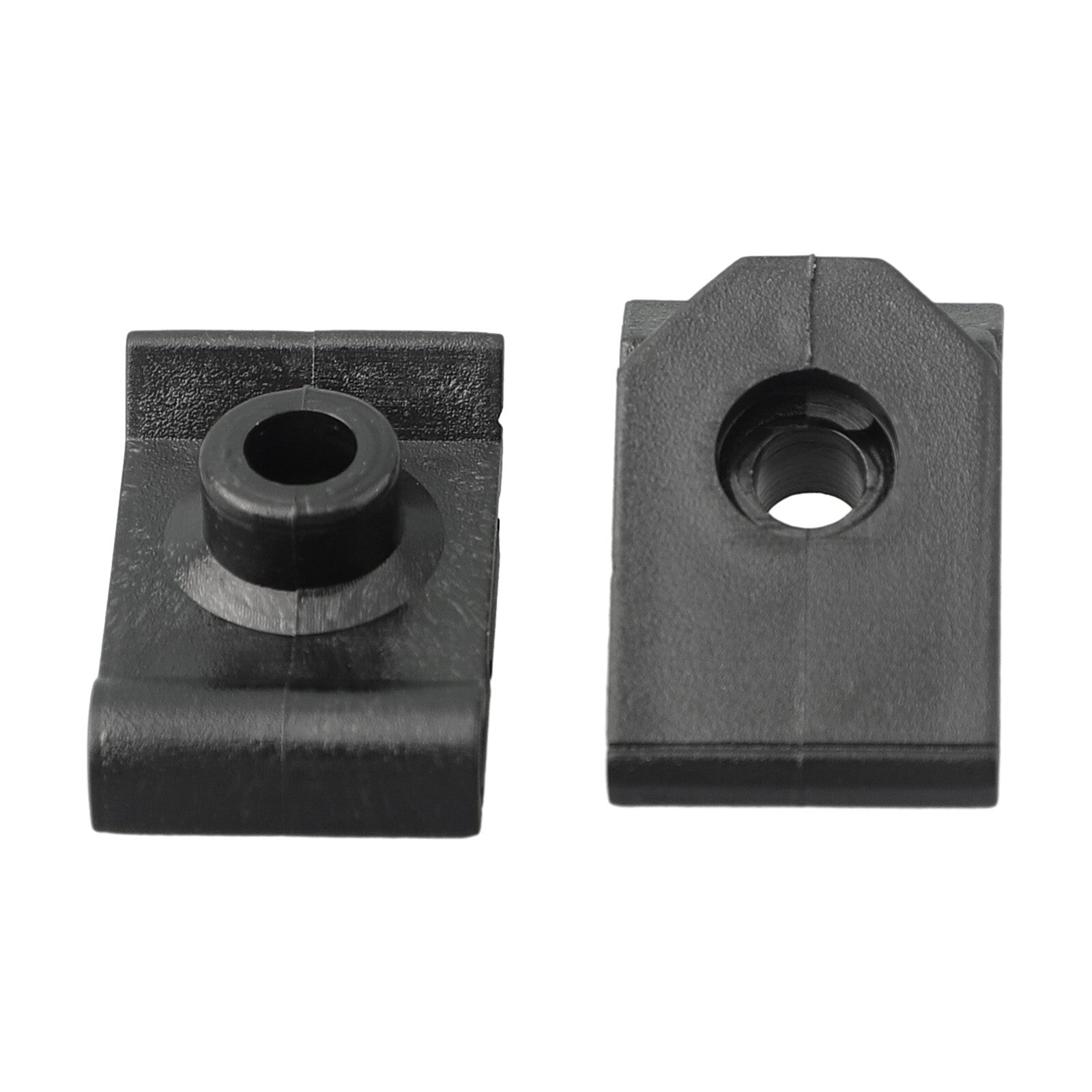 Clip accessories, black expansion rivets, plastic push-type retainers Q
