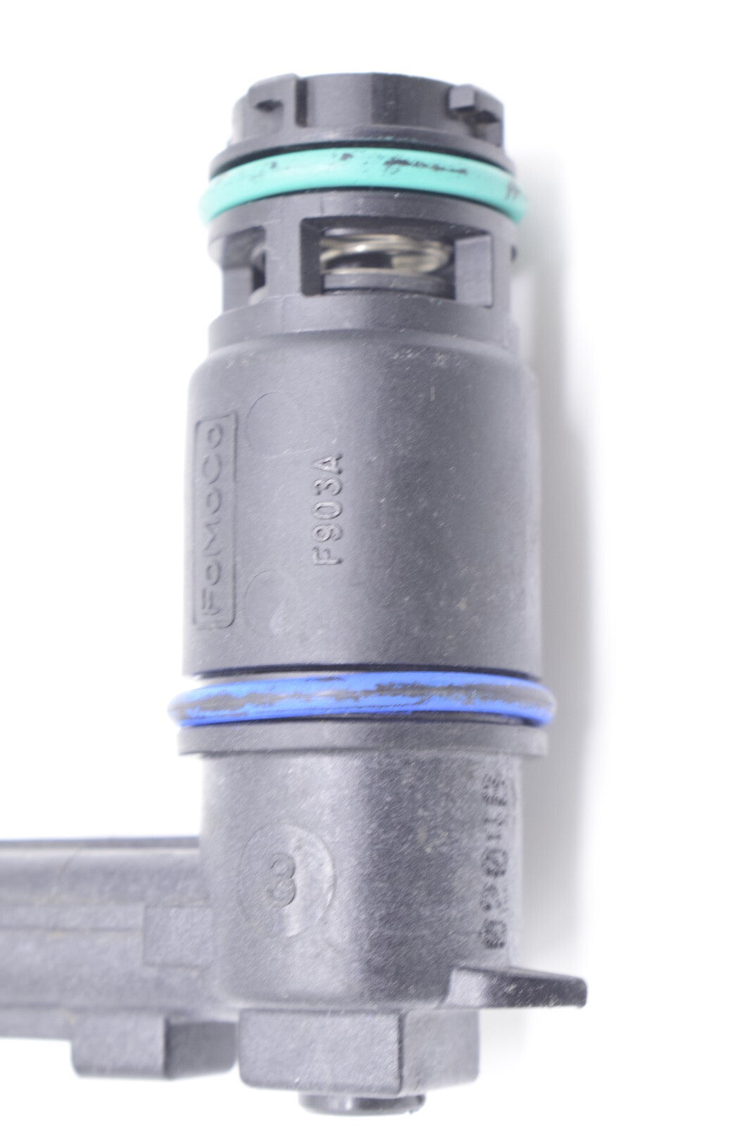 Fuel vapor ventilation and purification solenoid valve suitable for 2009-2017 E-150 E-250 9U5A-9F945-BA- n