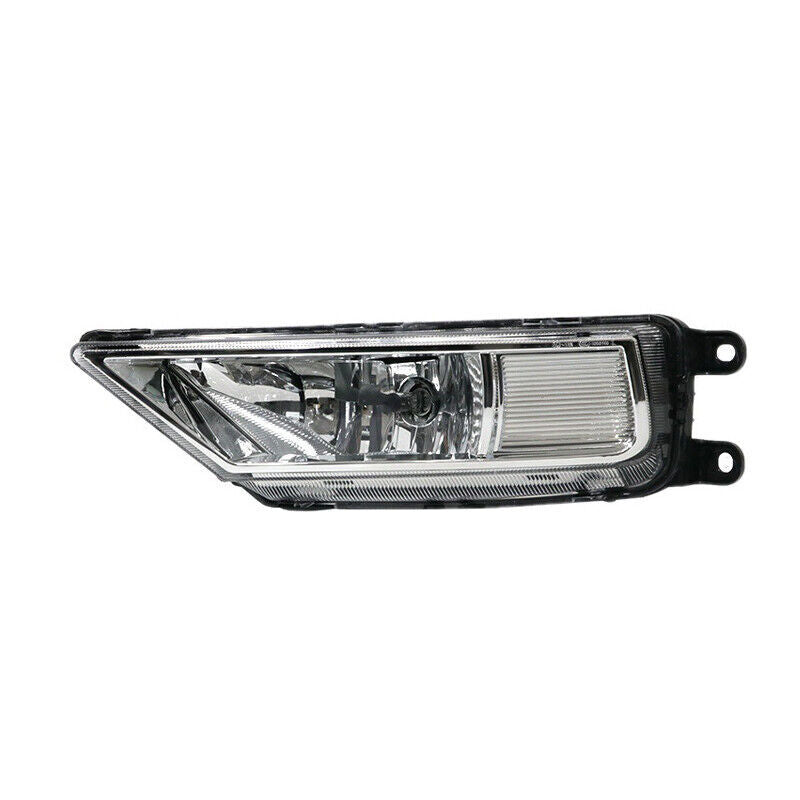 Front bumper fog lights with bulbs on both sides are applicable to 2016-2019 for Volkswagen for Tiguan AD1 models.