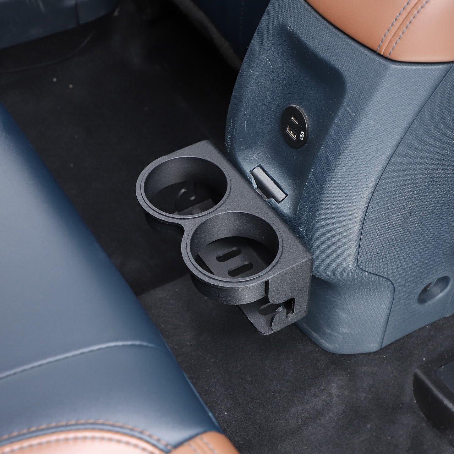 For Maverick 2022-2024, center rear extended cupholder with padded support. n