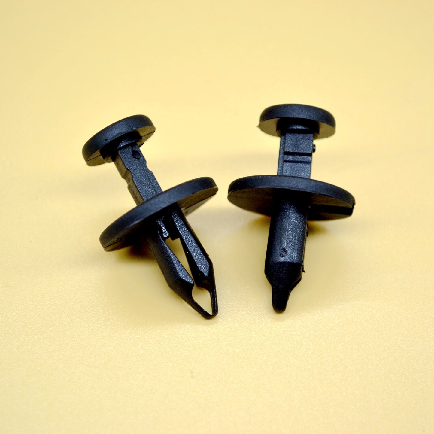 10pcs Side Radiator Shield Push Type Retainer Clips Compatible with for Chrysler