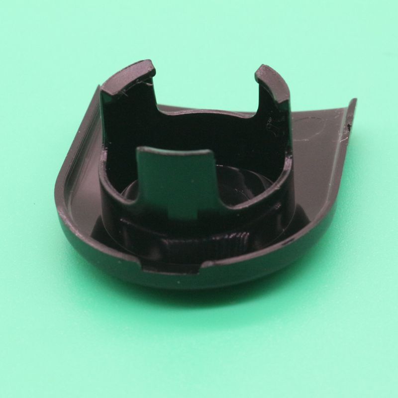 82 C 1G924-73010 Thermostat for D1703 Engine Spare Parts 18113