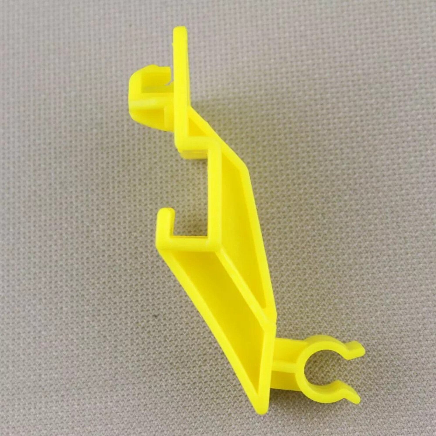 2Pcs Hood-Support Rod Retainer Clips  8A6Z16828B for FORD 2011-2018 Fiesta