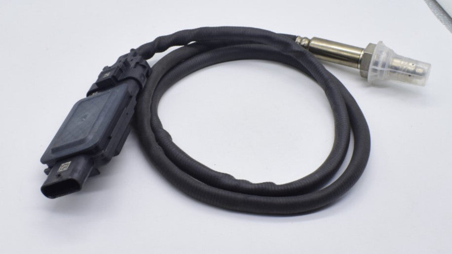 A new oxygen (O2) sensor is compatible with for Toyota RAV4 2001-2003. (89465-42100 8946542100-)