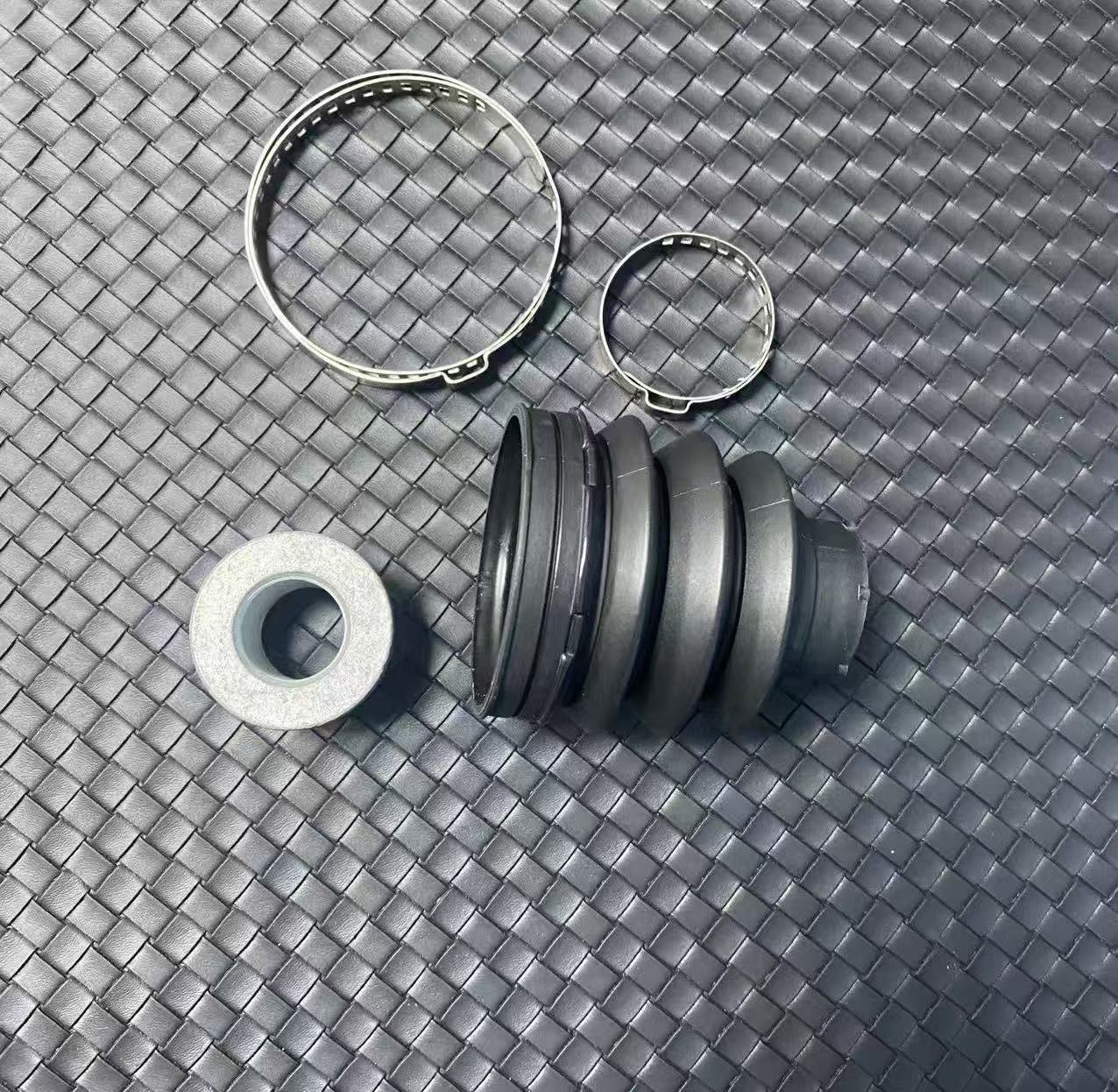 dust Cover A0003572400 000 357 24 00 Q