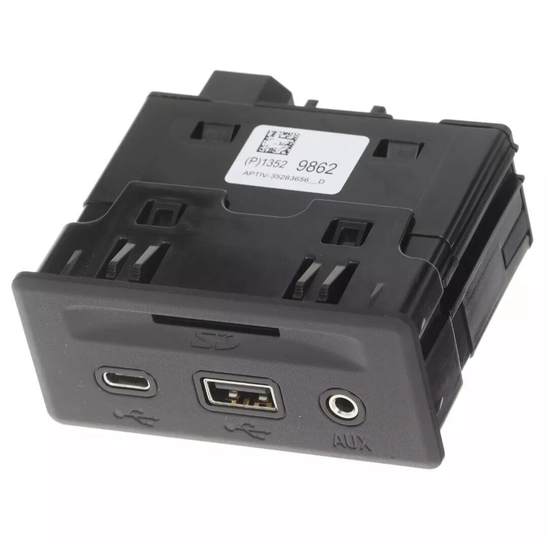 Applicable to 2020-23 SILVERADO for SIERRA CENTER CONSOLE USB SD card receiver 13529862