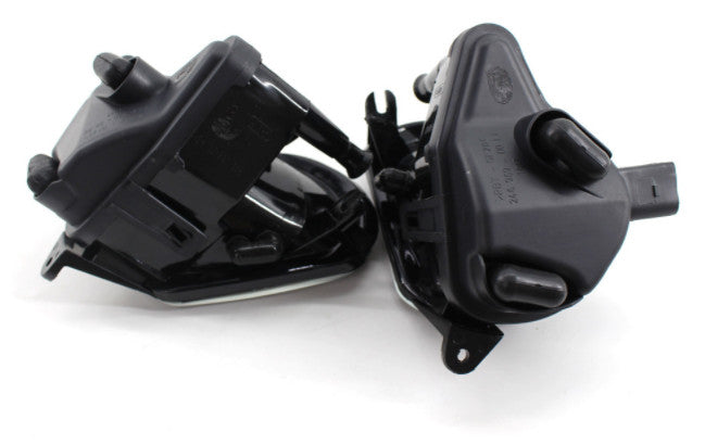 One pair of left + right front-wheel drive fog lights are applicable to for Audi Q7 2006 2007 2008 2009