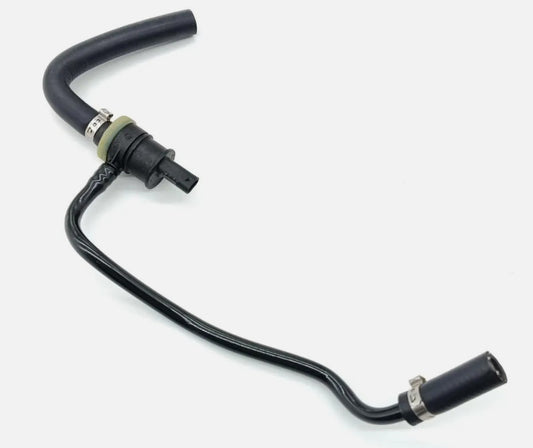 Engine breathing ventilation pipe suitable for Mercedes GLC, GLC250, GLC300 2016-2019 2.0L- n