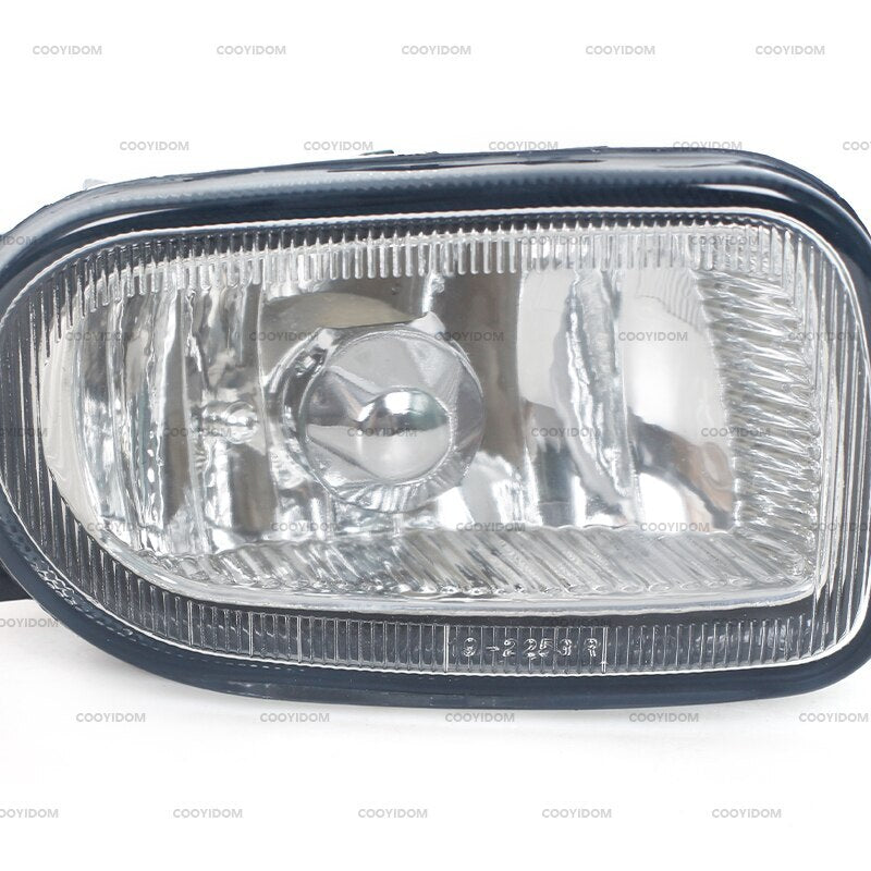 Pair Front Fog Lights Driving Lamp headlight For Almera Sunny 2000-2004 v