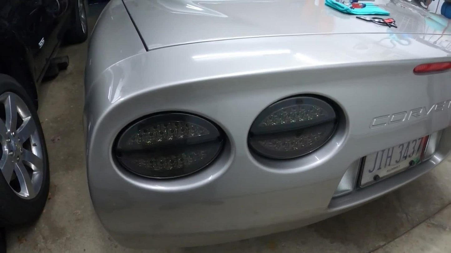 Suitable for 1997-2004 for Chevrolet C5 for Corvette Halo LED taillights with super flash beams.