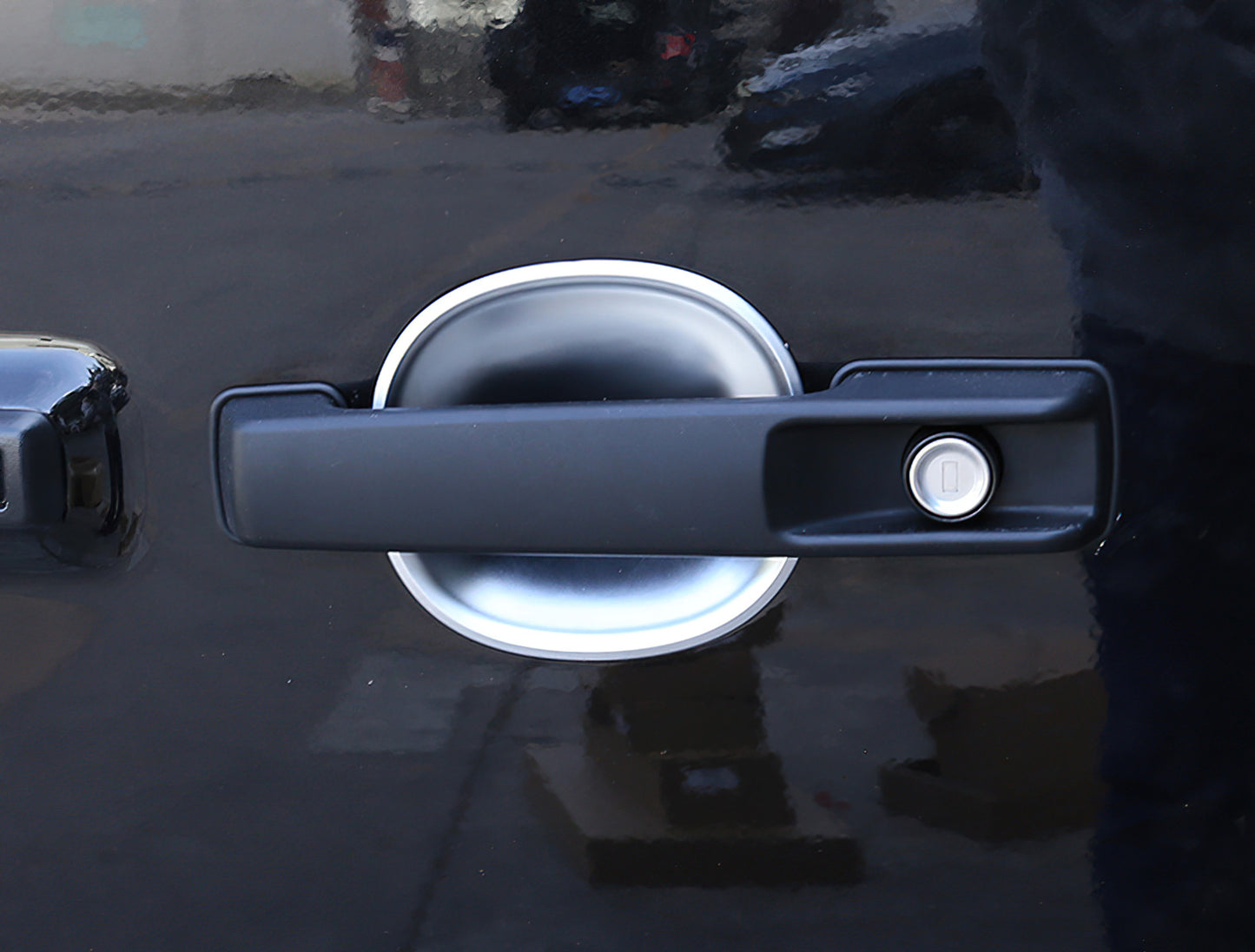 Suitable for G-Class 2019-2020, silver ABS exterior door handle cup cover trim. n