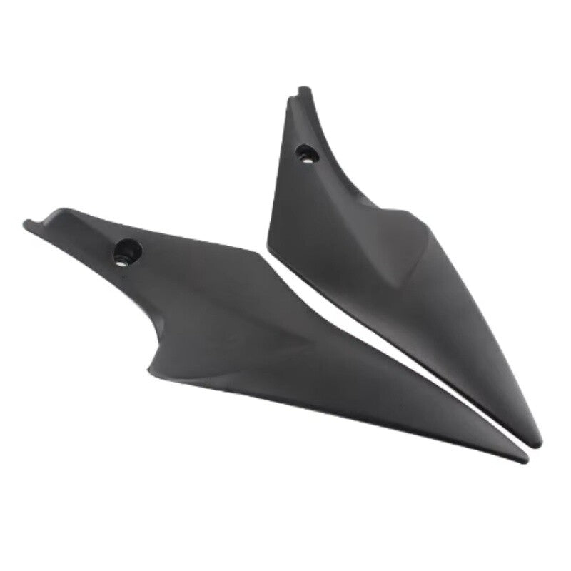 Suitable for 2006 and 2007 GSX-R 600 and 750 black fuel tank side cover panel cover fairing