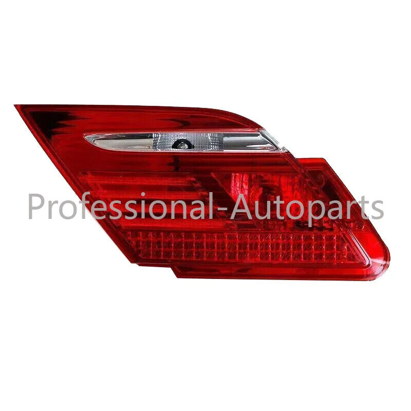 One pair of rear inner taillights suitable for BMW 2005-2008 7 Series E65 E66 745i 750Li