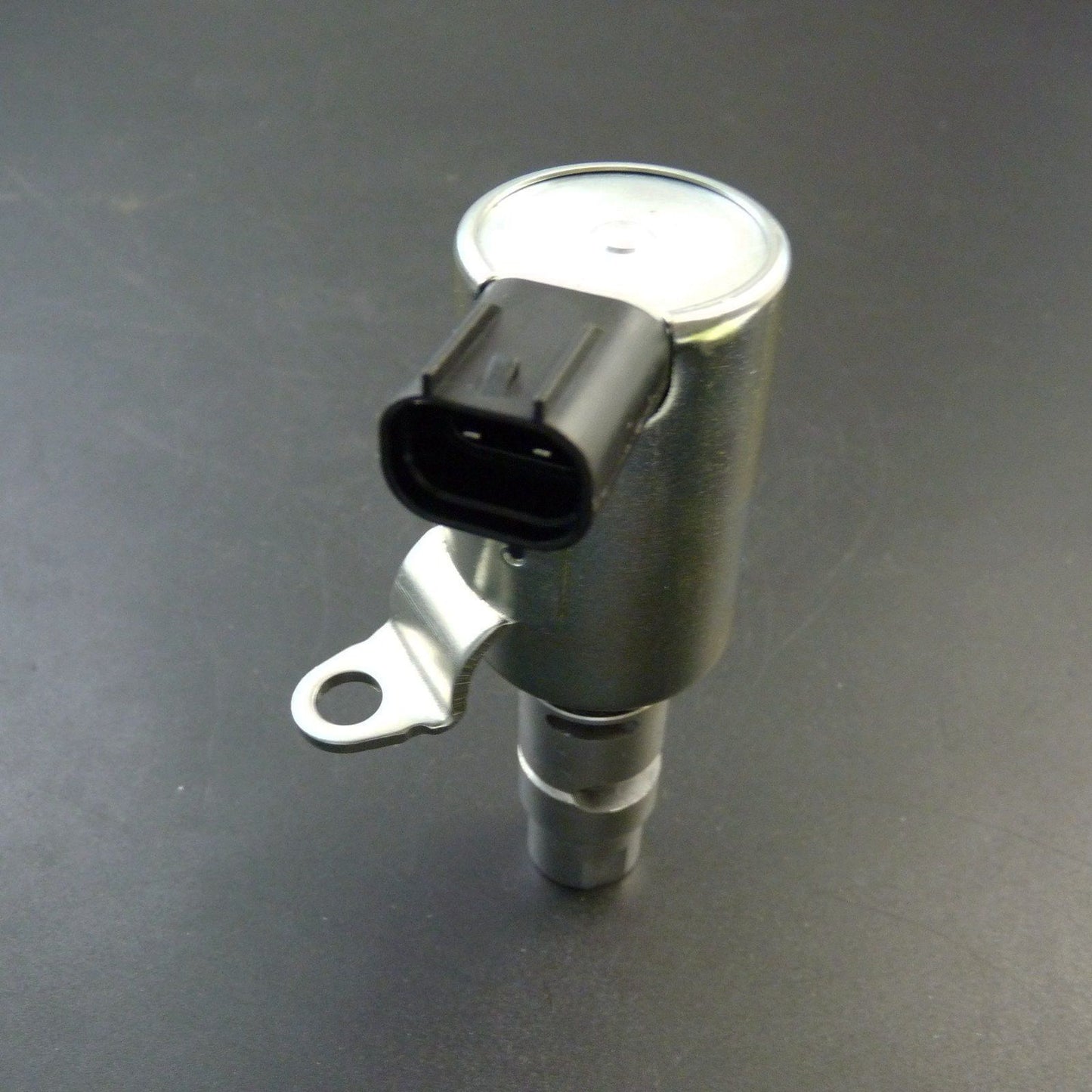 Engine variable valve timing solenoid valve for Outlander Galant Eclipse- v