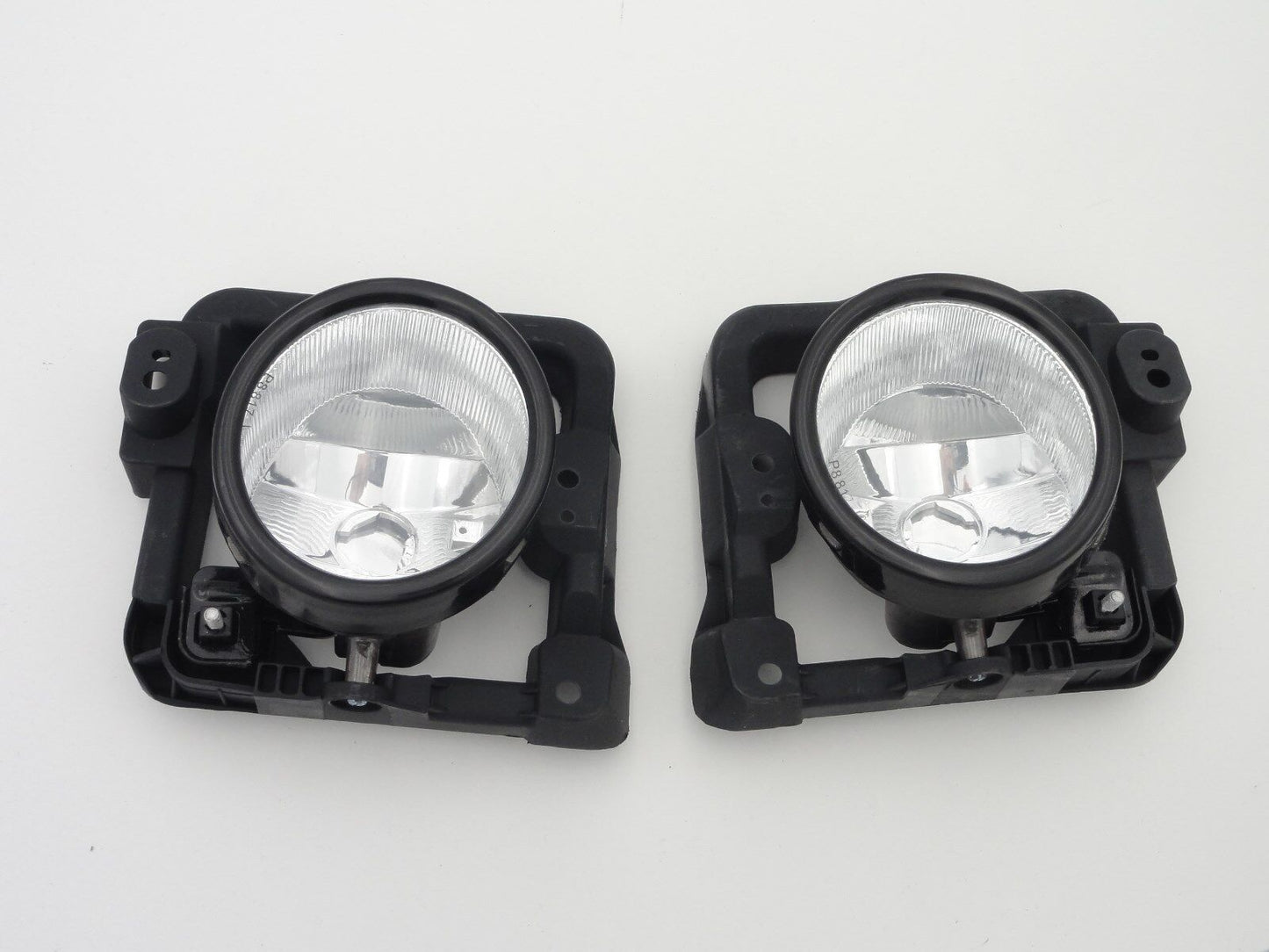 One pair of transparent front fog lights, bumper lights, and driving lights suitable for Honda Accord 2009-2010.