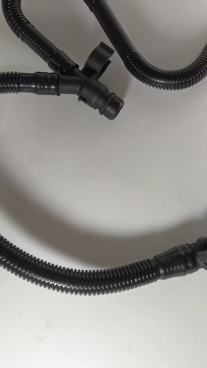PCV Ventilation Hose Assembly for Audi A4 A6 for A8 Q5 06E 103 217 T CALA BDX CCDA